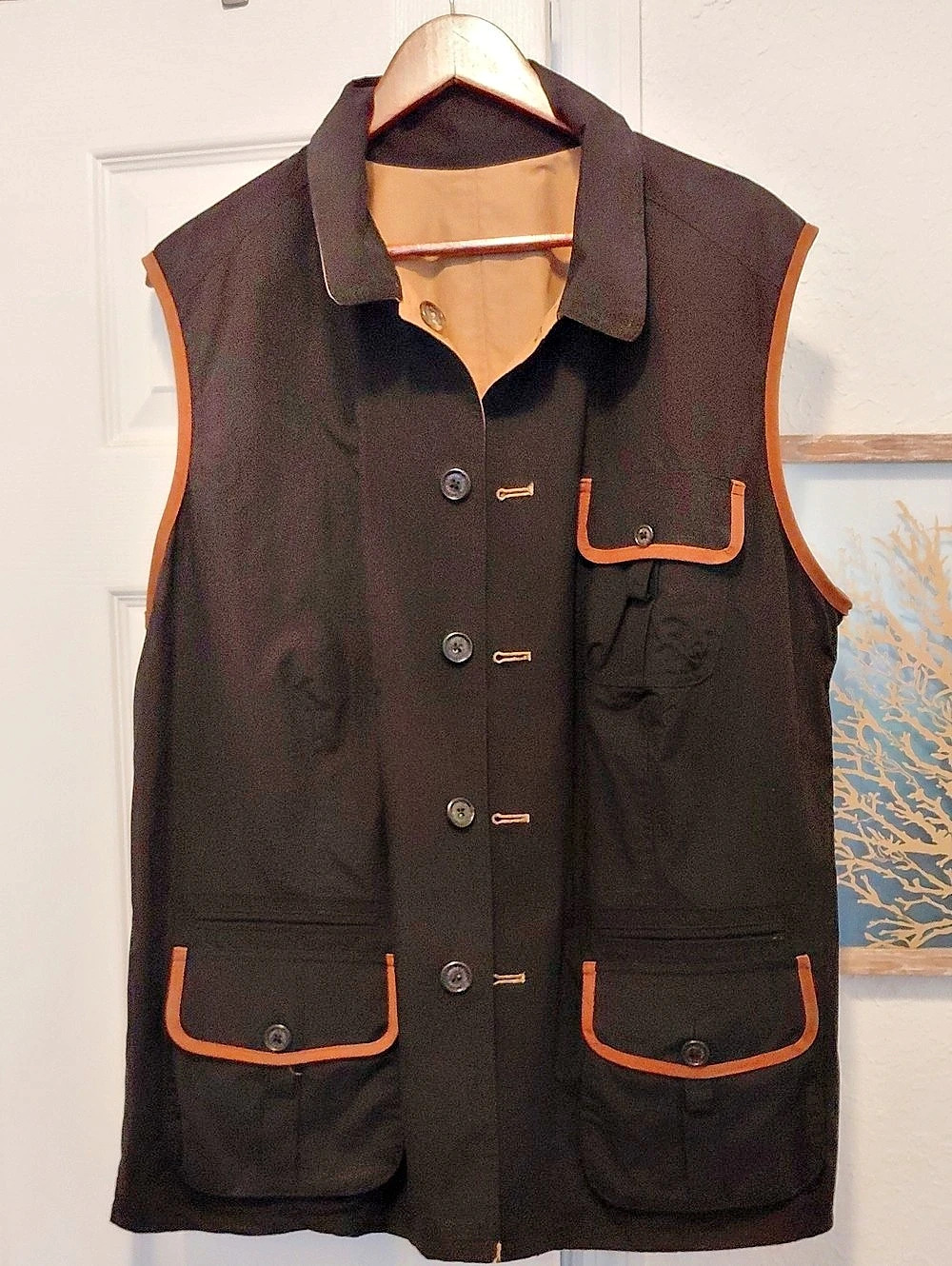 Ladies Reversible Utility Vest in Black & Brown